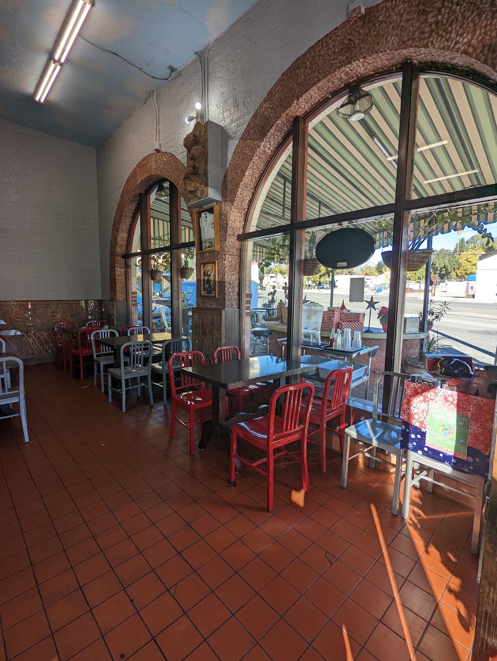 Kings Breakfast & Burgers | 2057 N Los Robles Ave #14, Pasadena, CA 91104, USA | Phone: (626) 529-5262