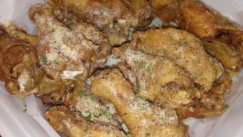 Big Myrts Wings and Things | 6525 Memphis Arlington Rd suite 103, Memphis, TN 38135, USA | Phone: (901) 249-8541