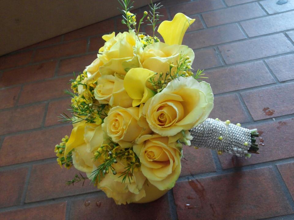 Crystal Rose-Bo Flowers and Gift | 5505 Bass Lake Rd # B, Crystal, MN 55429, USA | Phone: (612) 338-2275