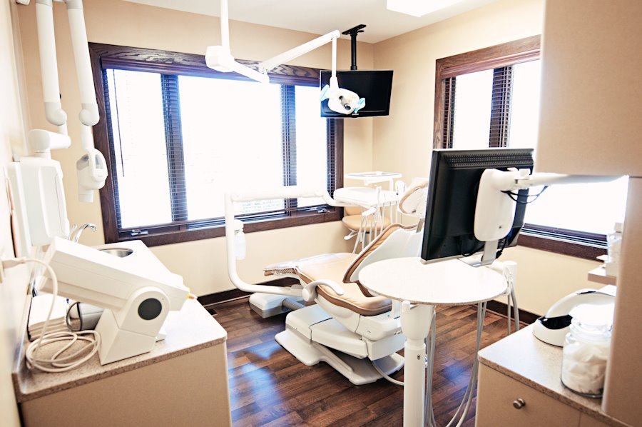 Palos Hills Dental, Anthony J. Tisoncik, DDS | 9700 S Roberts Rd, Palos Hills, IL 60465, United States | Phone: (708) 599-2929