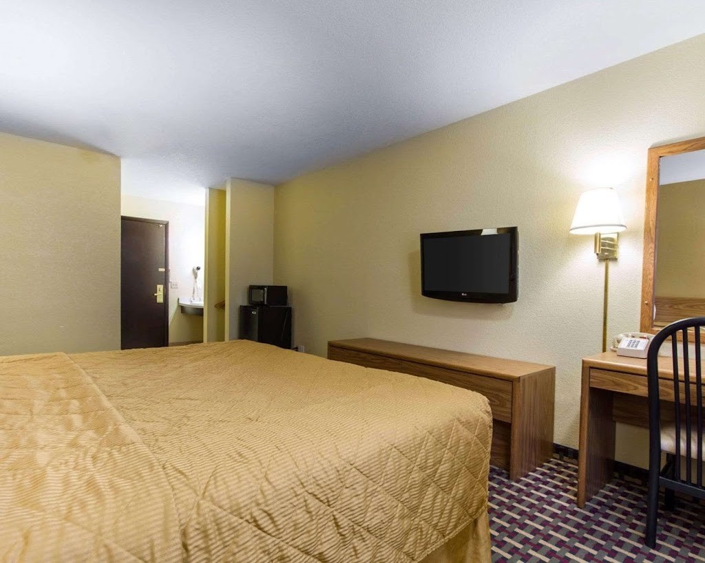 Econo Lodge | 4726 E Washington Ave, Madison, WI 53704, USA | Phone: (608) 241-4171