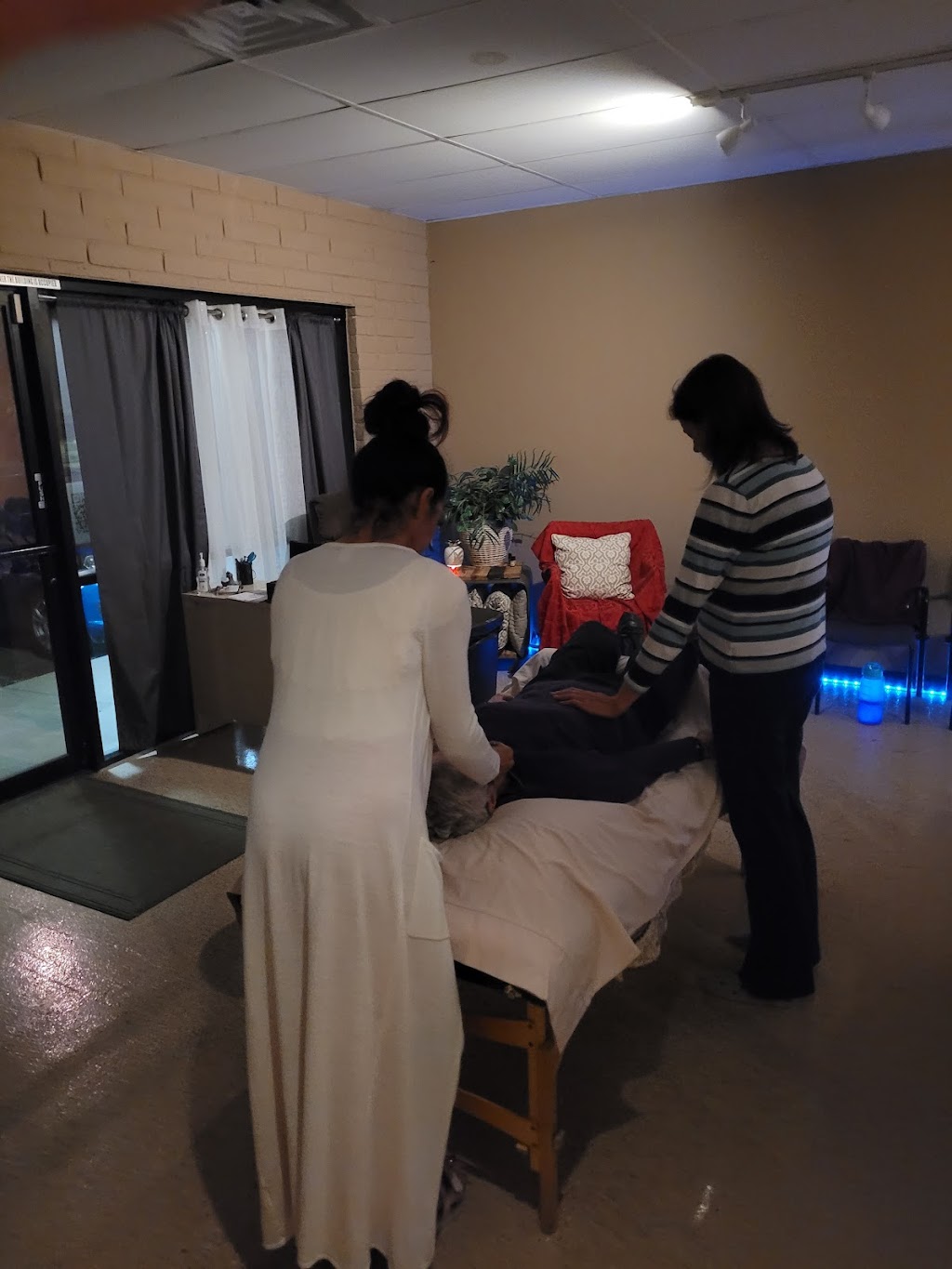 Reiki Academy | 14644 N Cave Creek Rd Suite 5, Phoenix, AZ 85022, USA | Phone: (480) 788-9580