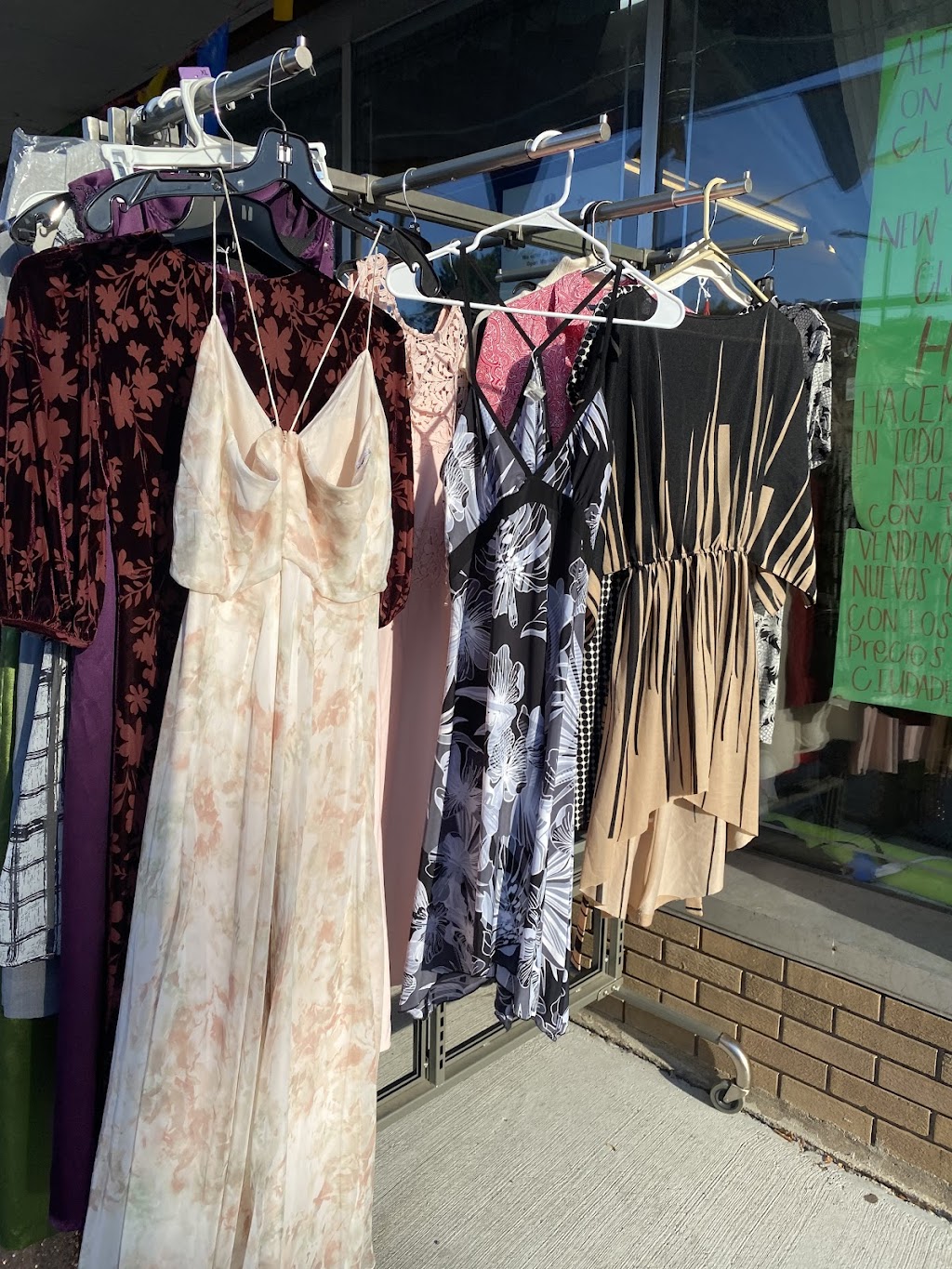 Huinils Thrift Store & Tailoring | 1984 Stillwater Ave E, St Paul, MN 55119, USA | Phone: (651) 330-2440 Huinils Thrift Store & Tailoring | 1984 Stillwater Ave E, St Paul, MN 55119, USA | Phone: (651) 330-2440