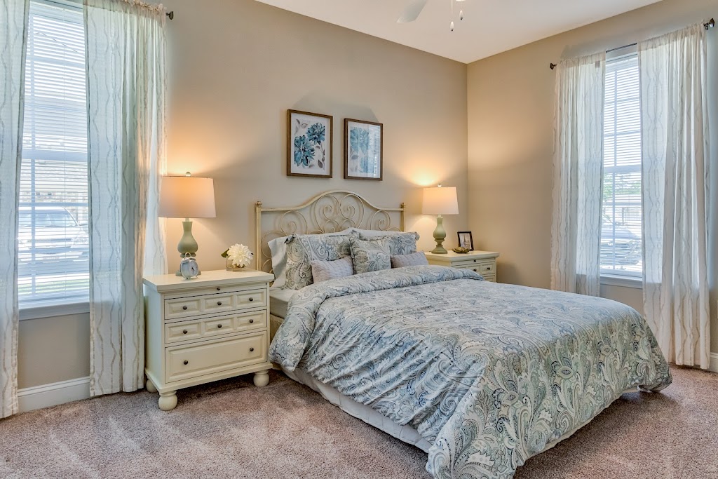 Revere at Tega Cay | 260 N Revere Cove, Tega Cay, SC 29708, USA | Phone: (803) 547-7833