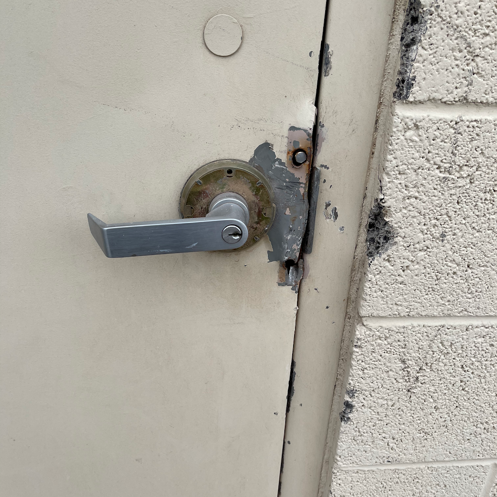 RJ Locksmith | 5747 N 106th Ave, Glendale, AZ 85307, USA | Phone: (602) 881-5456