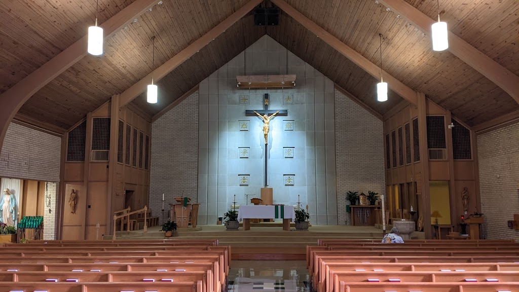ST. THOMAS MORE CHURCH | 800 Ohio Pike, Cincinnati, OH 45245, USA | Phone: (513) 752-2080