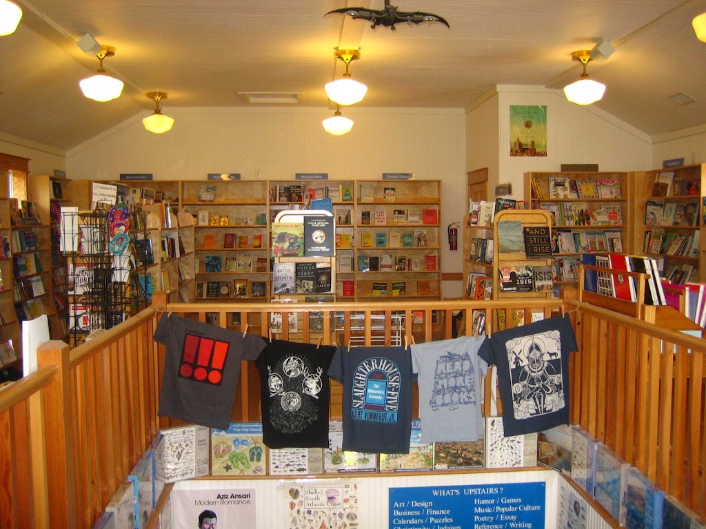 The Island Bookstore | 1130 Corolla Village Rd, Corolla, NC 27927, USA | Phone: (252) 453-2292