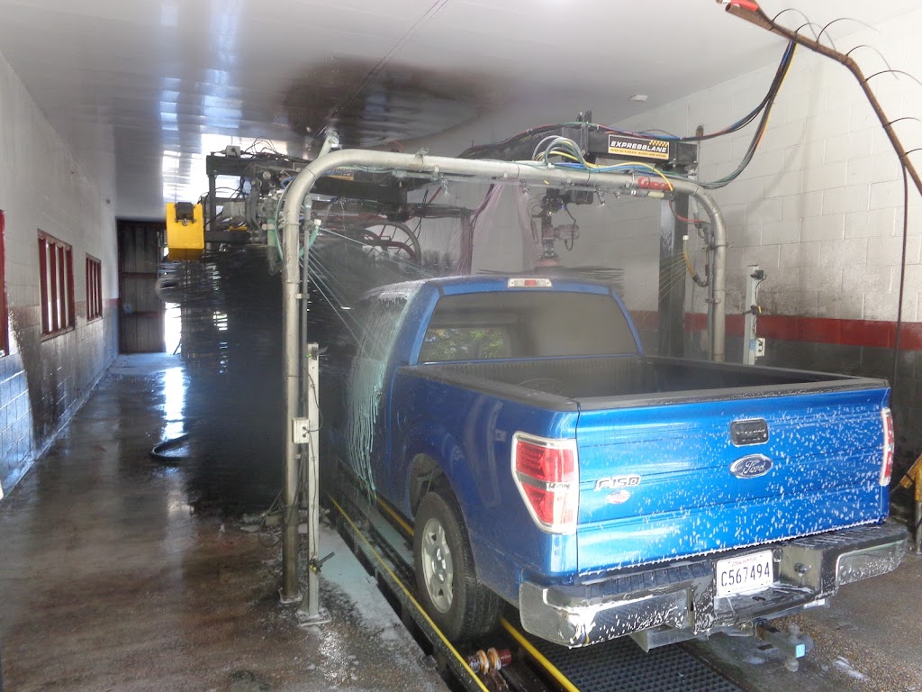 Four Seasons Car Wash & Oil | 8220 LA-23, Belle Chasse, LA 70037, USA | Phone: (504) 391-3119