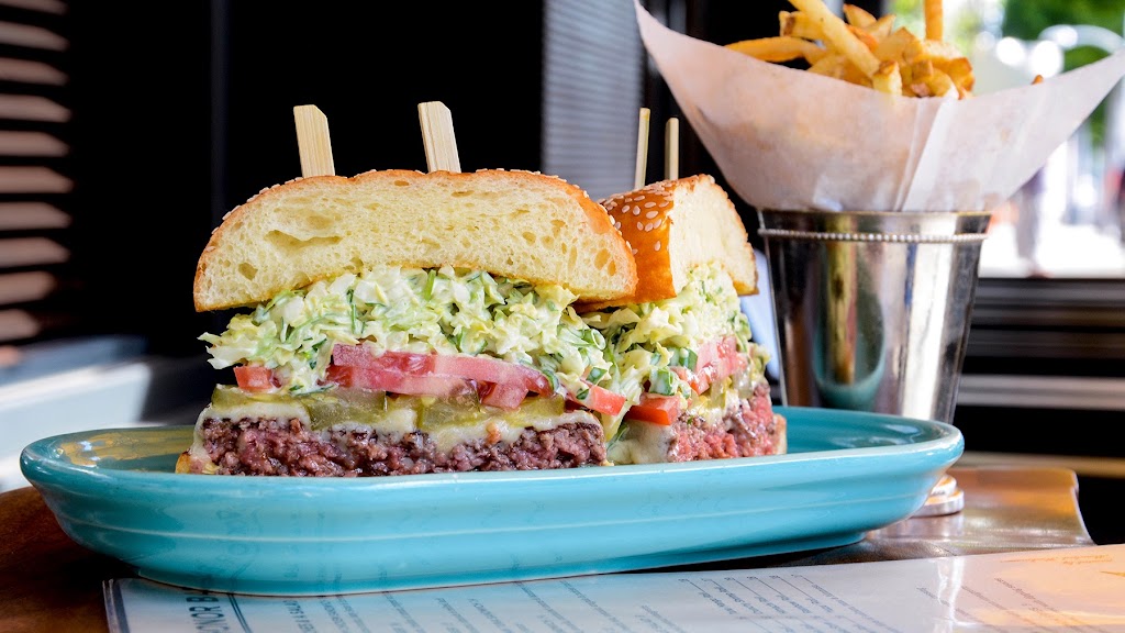 The Honor Bar | 26 Highland Park Village, Dallas, TX 75205, USA | Phone: (214) 780-0956