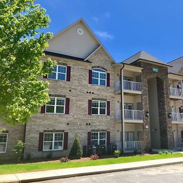 Landon Creek Apartments | 4495 Old Battleground Rd Apt 1H, Greensboro, NC 27410, USA | Phone: (336) 541-8037