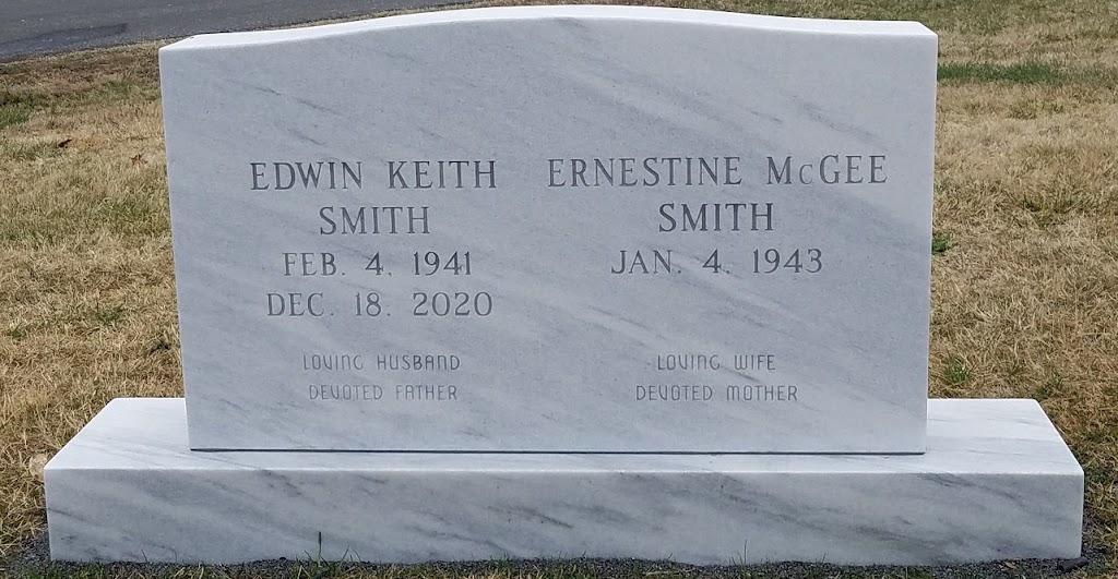 Smith Family Monuments -   | Photo 9 of 10 | Address: 933 N Main St, Kernersville, NC 27284, USA | Phone: (336) 993-5521