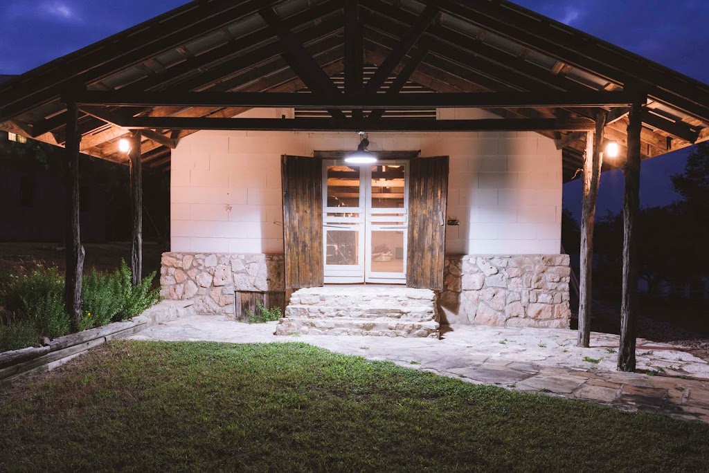 The Cabin on Barton Creek | 3400 Bell Springs Rd, Dripping Springs, TX 78620, USA | Phone: (512) 426-4732