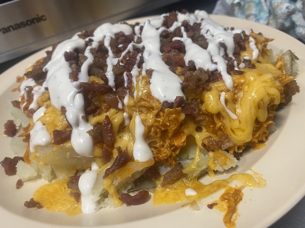 Dot’s and Mels Place | 600 S Minnesota St, Beeville, TX 78102, USA | Phone: (601) 842-7432