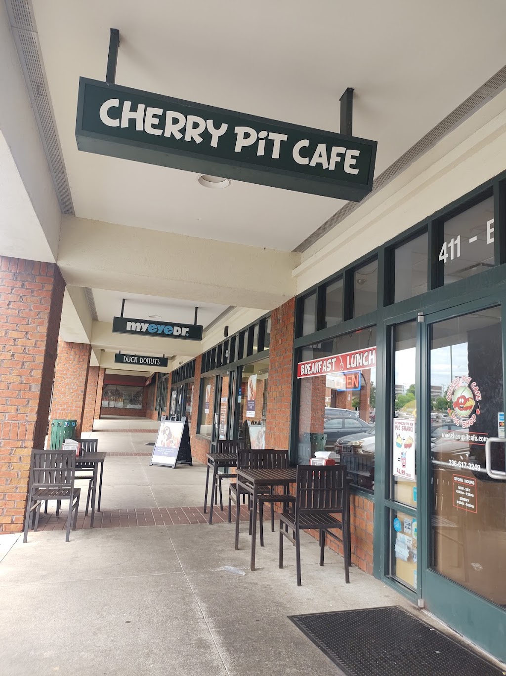 The Cherry Pit Cafe and Pie Shop | 411 Pisgah Church Rd, Greensboro, NC 27455, USA | Phone: (336) 617-3249