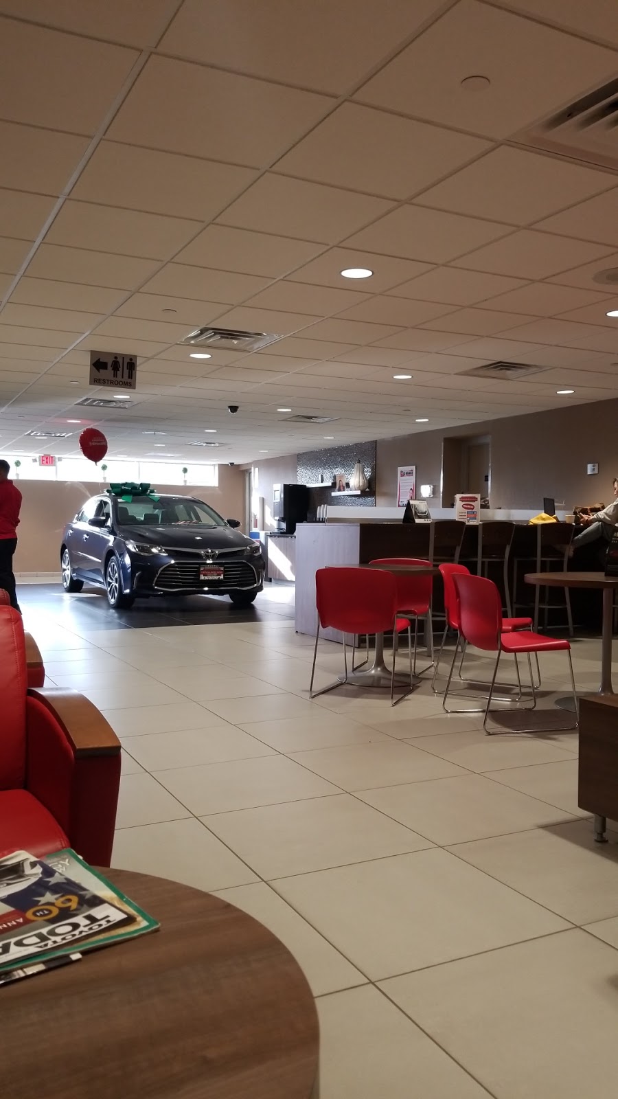 Crystal Toyota | 220 US-22, Green Brook Township, NJ 08812, USA | Phone: (732) 968-1000