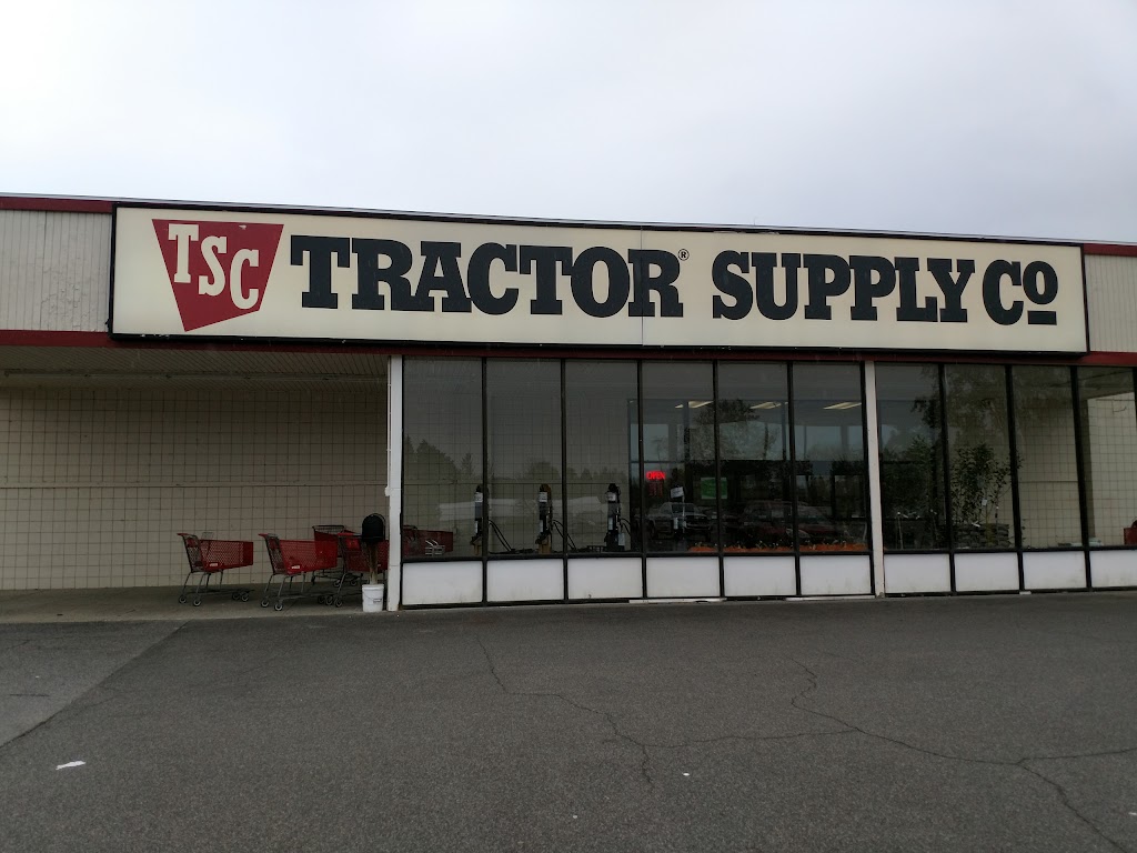 Tractor Supply Co. | 378 W Main St, Arcade, NY 14009, USA | Phone: (585) 492-1317