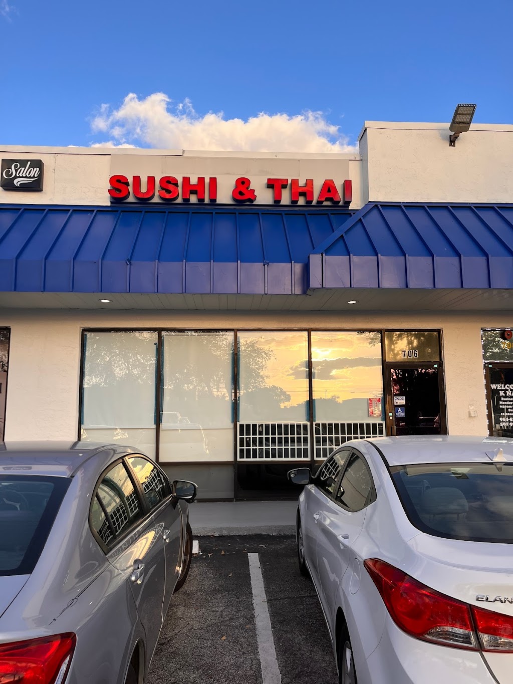 Kevins Sushi & Thai | 706 S Federal Hwy, Deerfield Beach, FL 33441 | Phone: (954) 418-3939