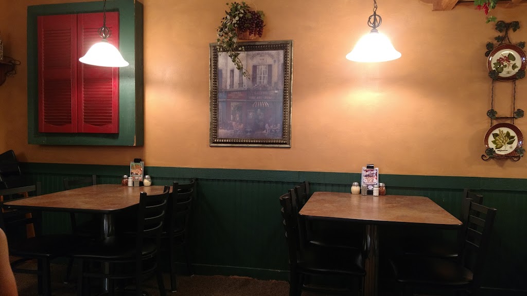 Gambinos Pizza | 110 N 5th St, Conway Springs, KS 67031, USA | Phone: (620) 456-2444