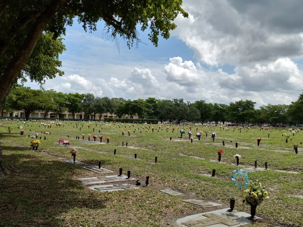 Vista Memorial Gardens | 14200 NW 57th Ave, Miami Lakes, FL 33014, USA | Phone: (305) 821-1421