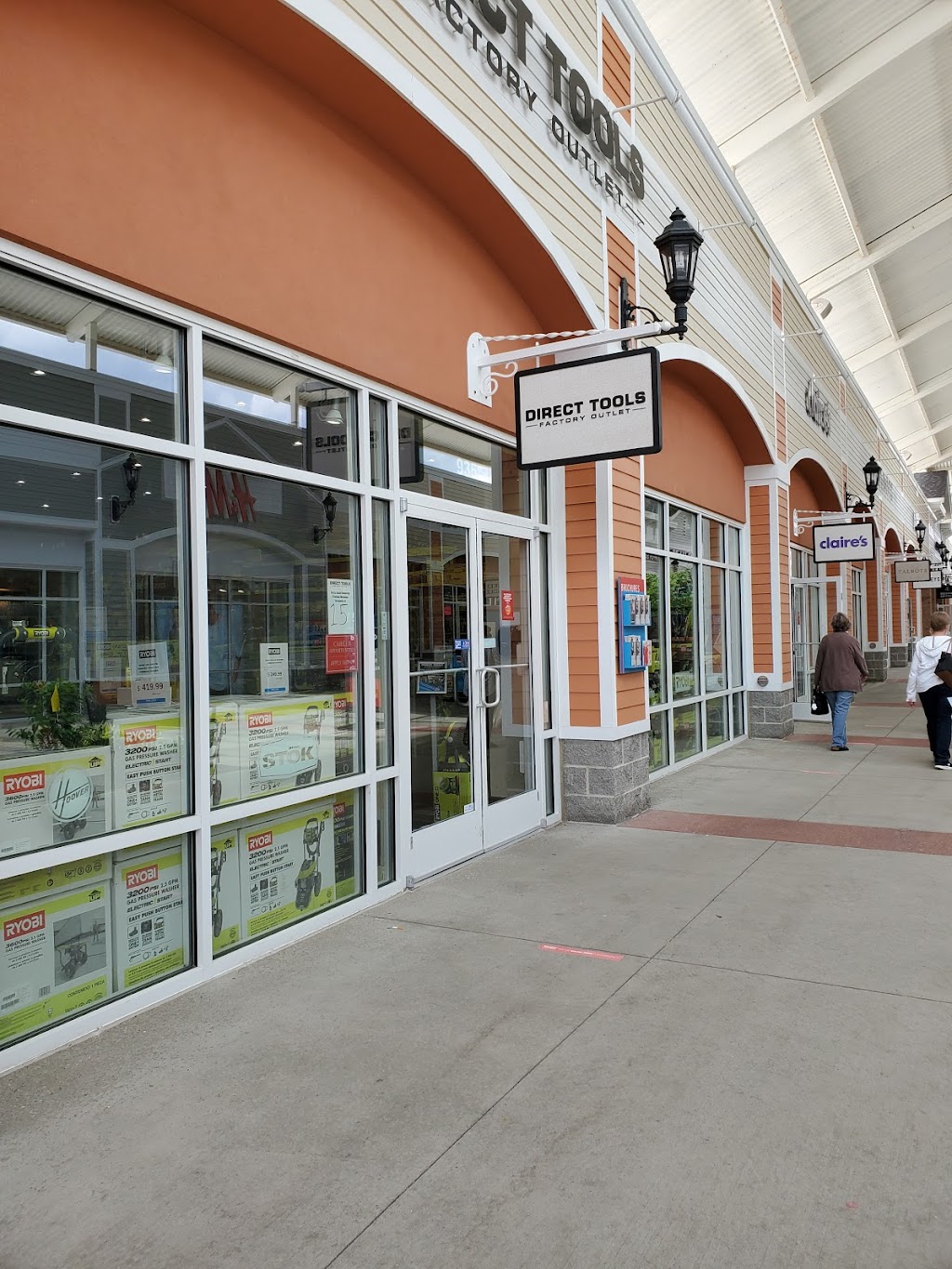 Direct Tools Factory Outlet | 2200 Tanger Blvd Suite 728, Washington, PA 15301, USA | Phone: (724) 344-4279