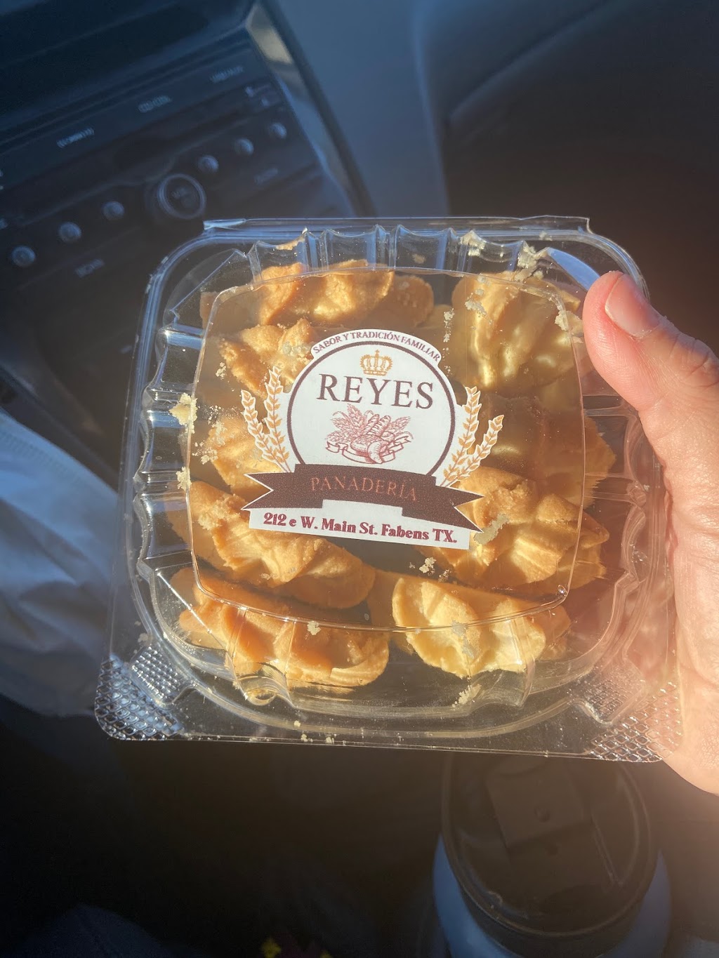 Panaderia Reyes | 212 W Main Ste, B St SW, Fabens, TX 79838, USA | Phone: (915) 449-7356