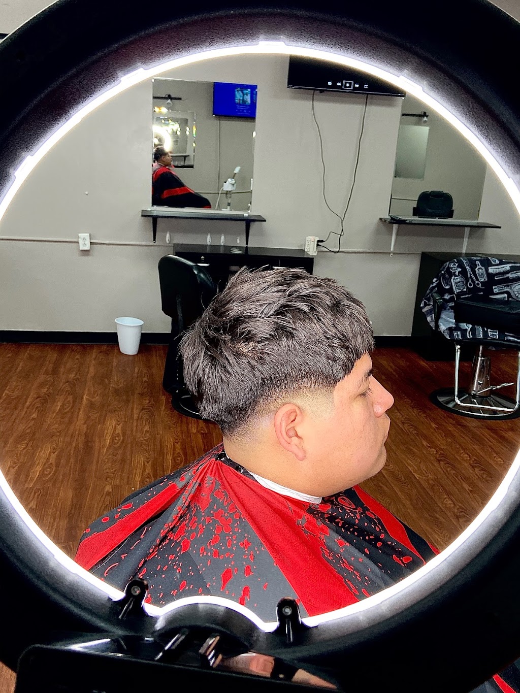 Top Notch Barber and Beauty Shop | 5820 W 56th St, Indianapolis, IN 46254, USA | Phone: (317) 377-4443