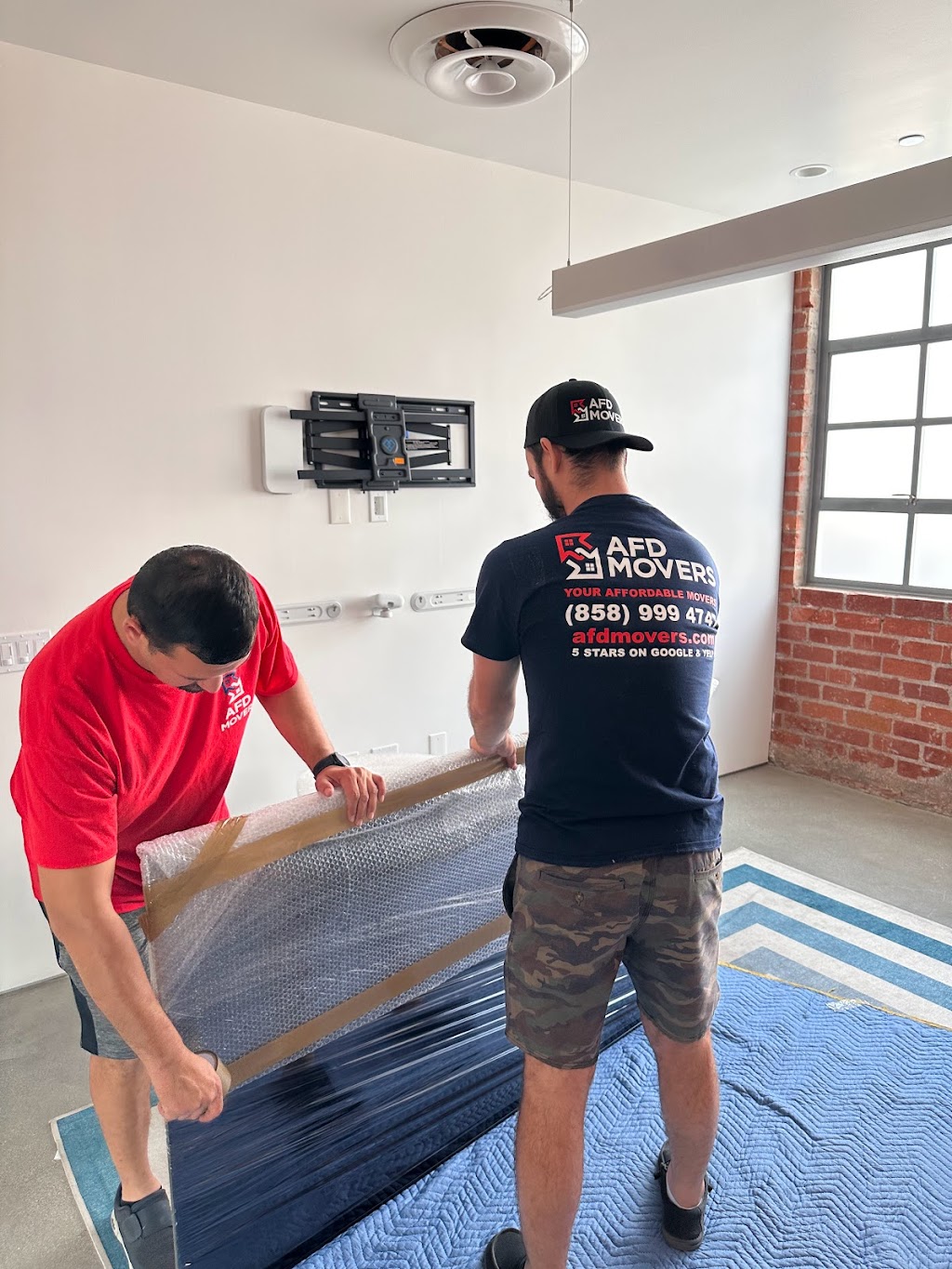 AFD MOVERS INC | 1700 E Garry Ave, Santa Ana, CA 92705, USA | Phone: (949) 471-0091