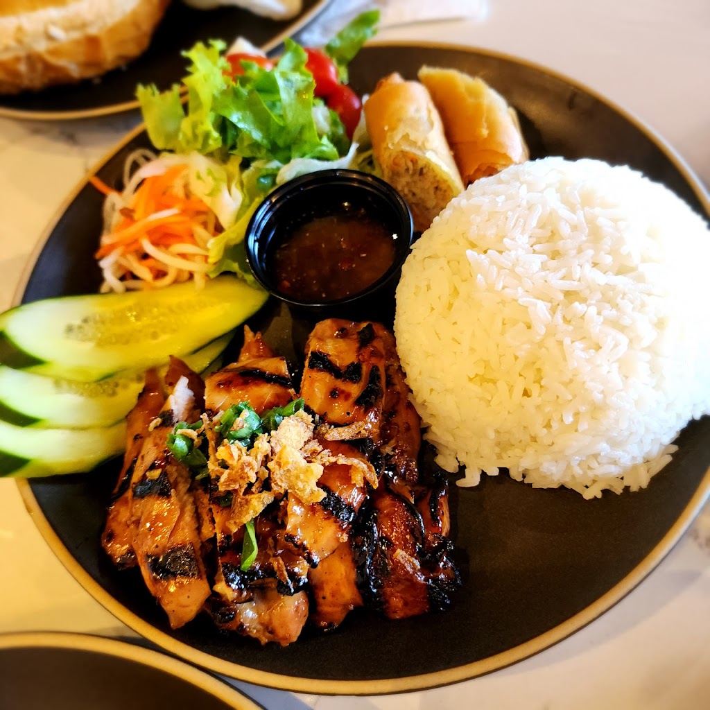 Saigon Alley Kitchen & Bar | 4630 Natomas Blvd, Sacramento, CA 95835, USA | Phone: (916) 515-8184