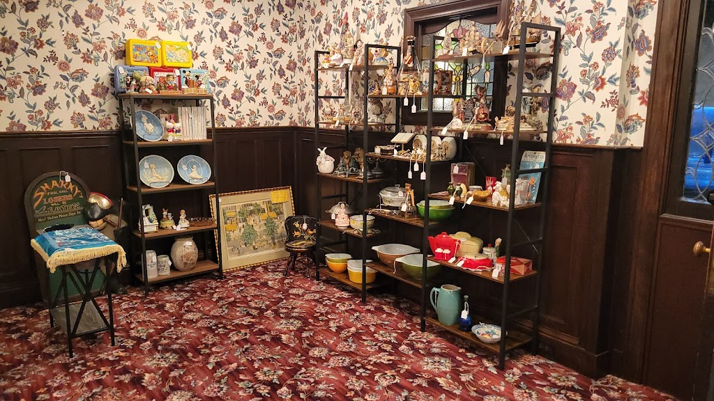 Hartville Antique Mall | 238 Kent Ave NE, Hartville, OH 44632, USA | Phone: (330) 587-2001