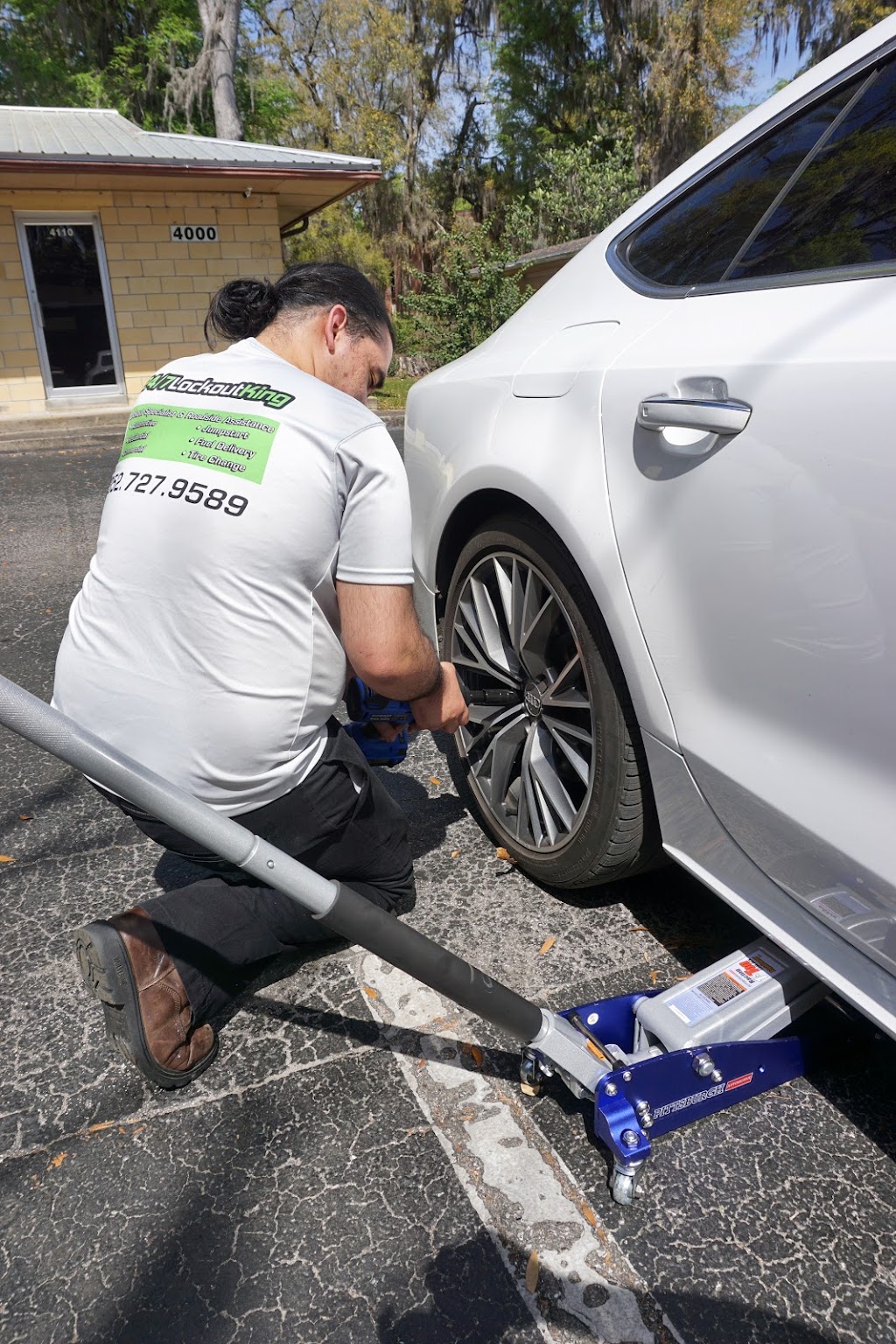 24/7 Lockout King - A Mobile Locksmith | 719 Laura St, Starke, FL 32091, USA | Phone: (352) 727-9589