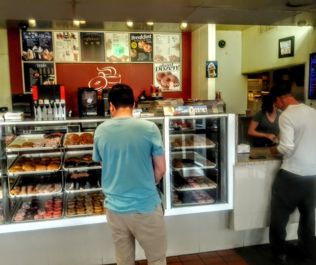 Winchells Donut House | 10000 W 44th Ave, Wheat Ridge, CO 80033, USA | Phone: (303) 423-1231