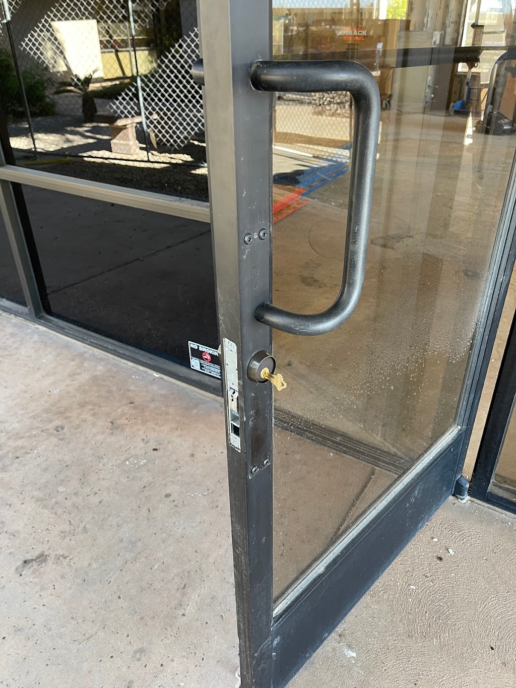 RJ Locksmith | 5747 N 106th Ave, Glendale, AZ 85307, USA | Phone: (602) 881-5456