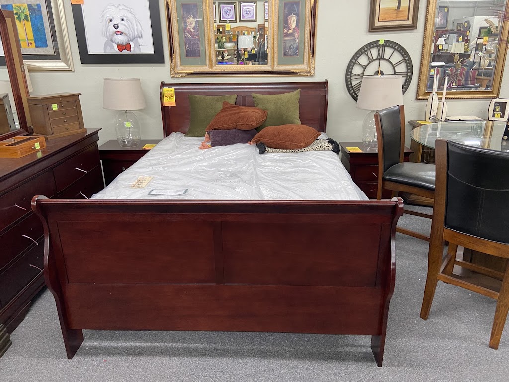 Upscale Consignment Furniture | 3236 Auburn Blvd, Sacramento, CA 95821, USA | Phone: (916) 483-1093