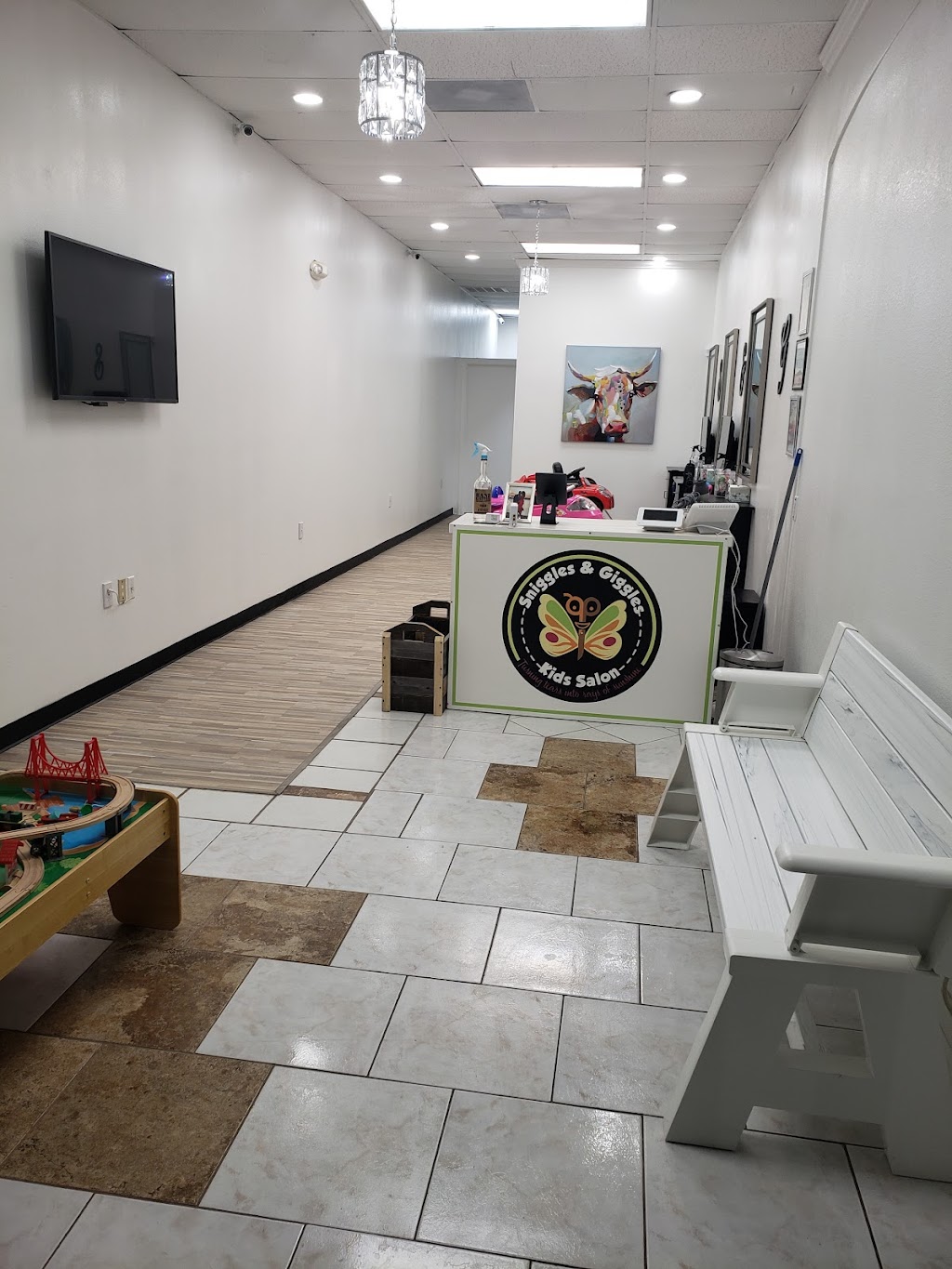 Sniggles & Giggles Kids Salon | 13214 Coursey Blvd STE B, Baton Rouge, LA 70816, USA | Phone: (225) 372-4122