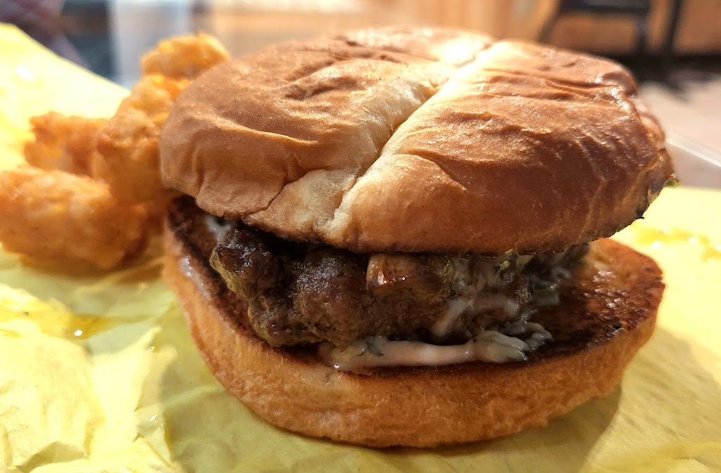 Burger Addict Prime Steak Burgers | 2439 Maple Valley Hwy, Renton, WA 98057, USA | Phone: (425) 585-3328
