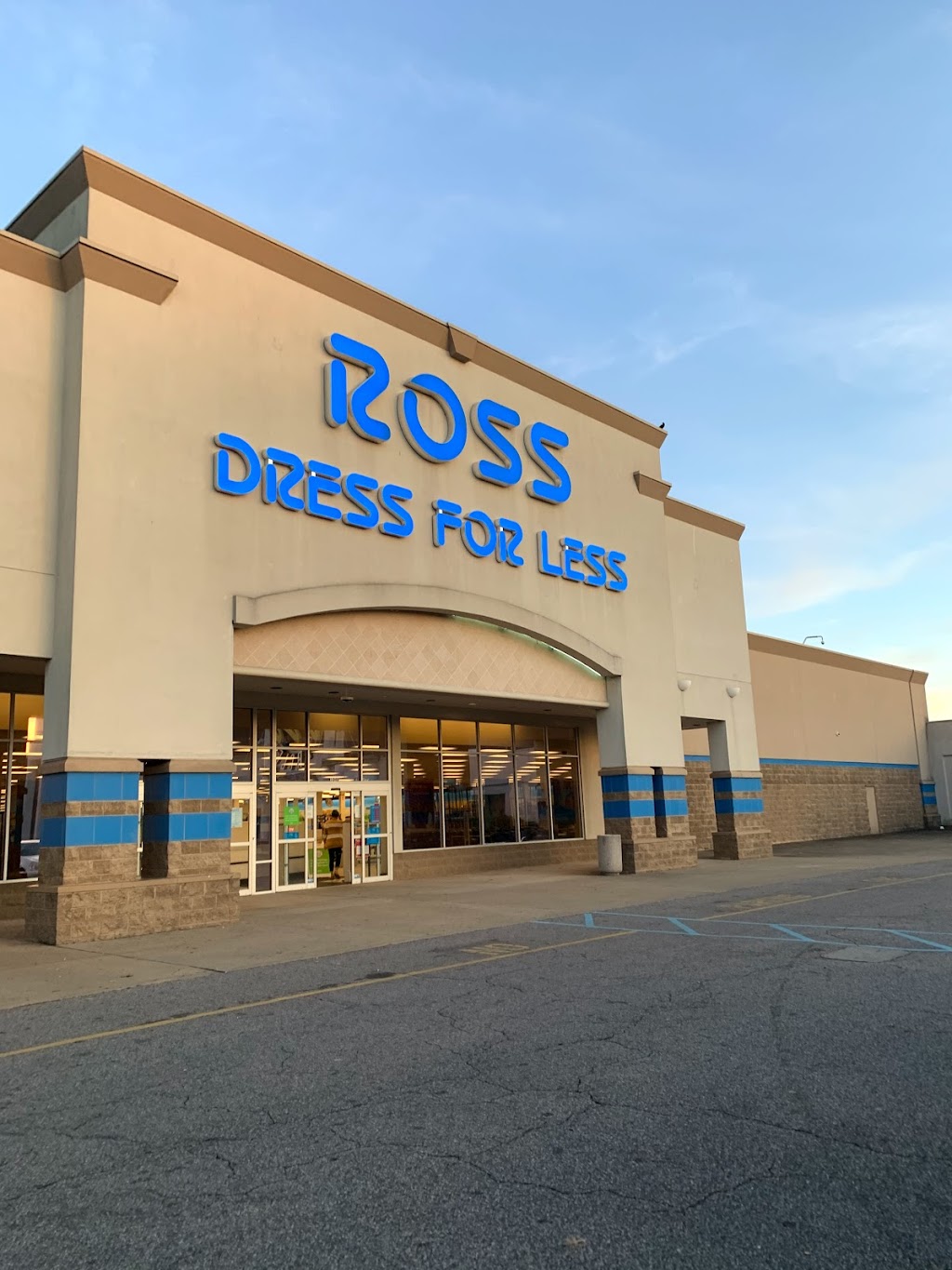 Ross Dress for Less | 880 N Military Hwy, Norfolk, VA 23502, USA | Phone: (757) 466-5051