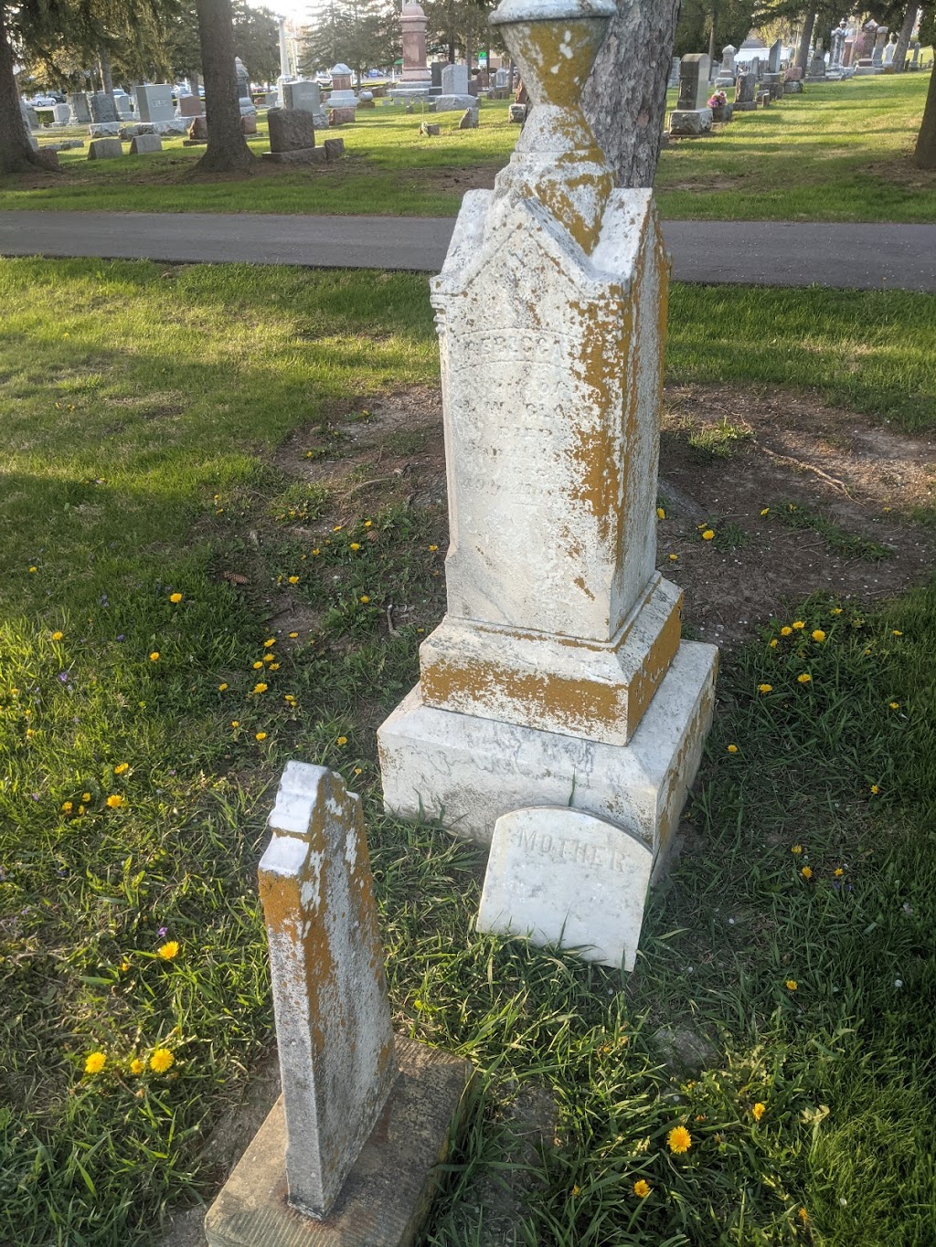 Oak Lawn Cemetery | 701 S Jefferson St, Ossian, IN 46777, USA | Phone: (260) 622-6526