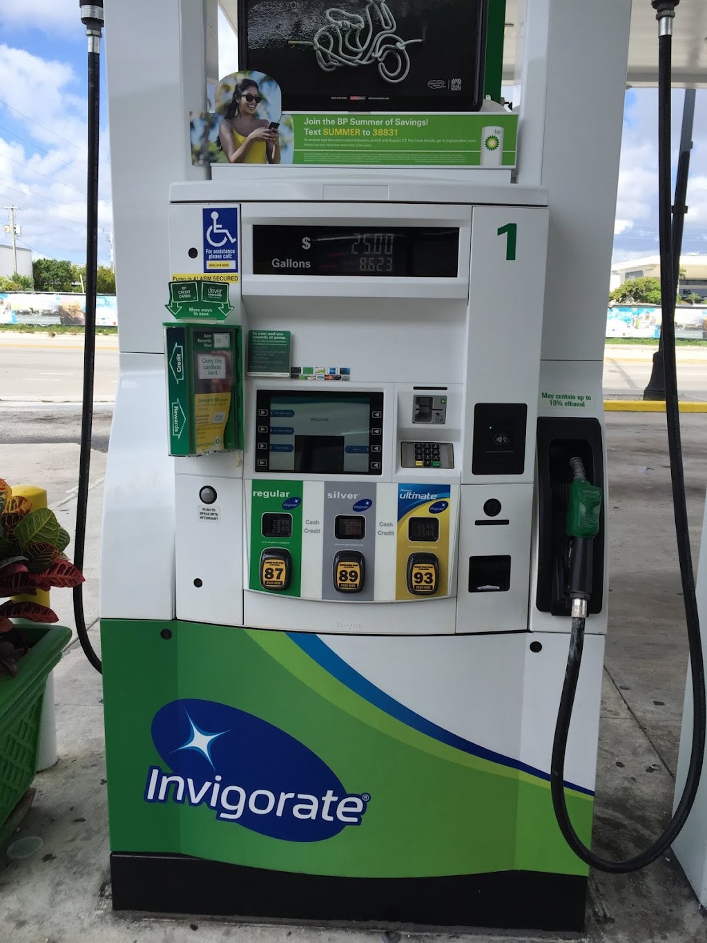 bp | 704 N Federal Hwy, Hallandale Beach, FL 33009, USA | Phone: (954) 842-4227