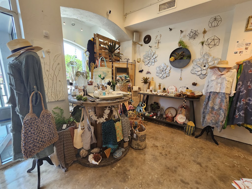 Coastal HoBo | 478 John Ringling Blvd, Sarasota, FL 34236, USA | Phone: (302) 448-0923