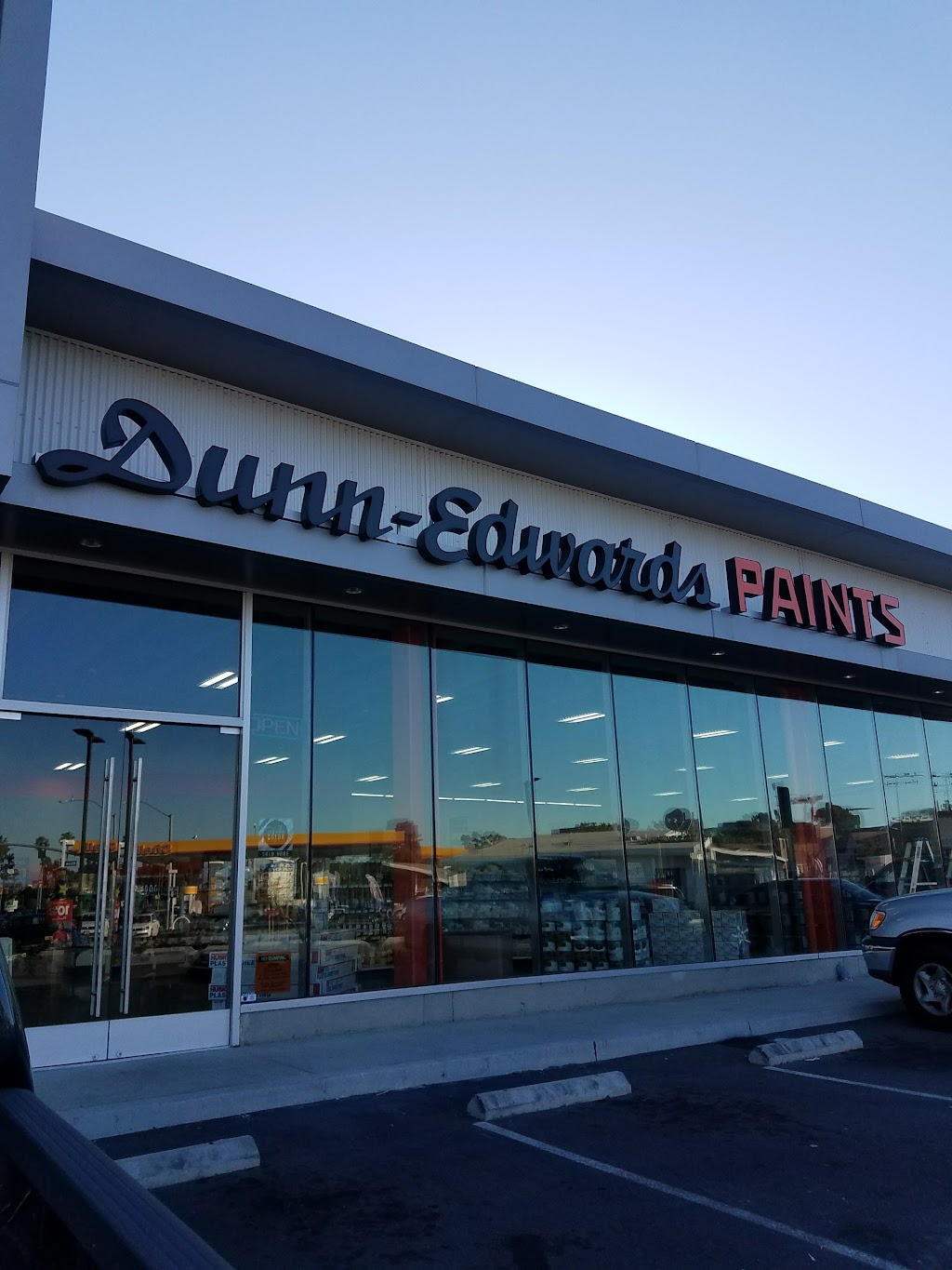 Dunn-Edwards Paints | 2533 N Lakewood Blvd Suite 100, Long Beach, CA 90815, USA | Phone: (562) 494-2980