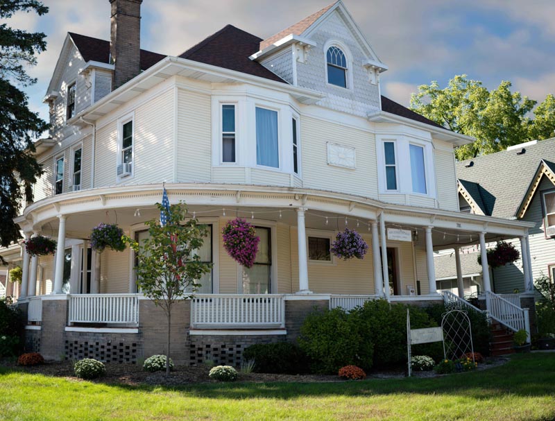 Ash Street Retreat | 701 Ash St, Baraboo, WI 53913, USA | Phone: (608) 434-6790