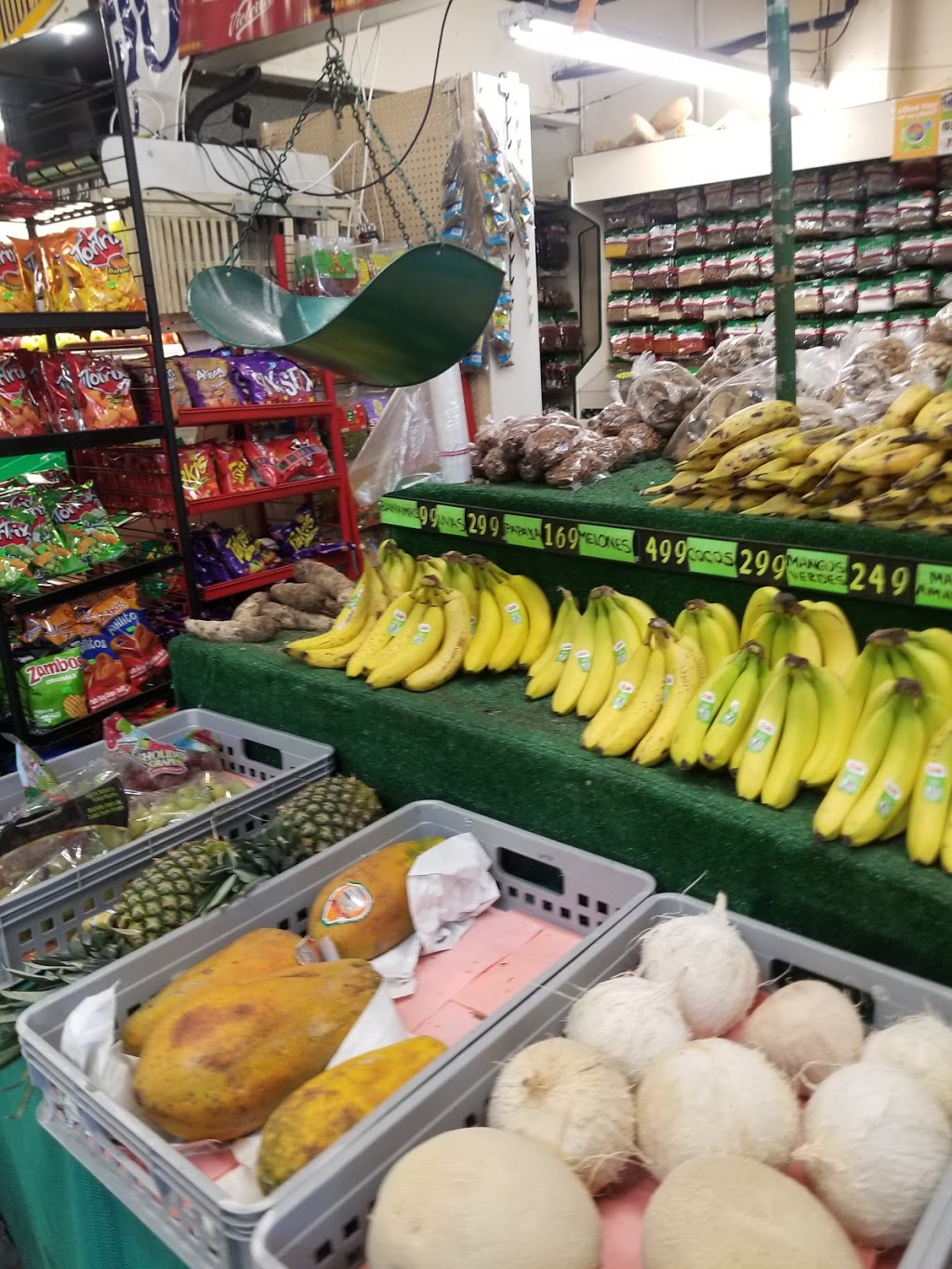 Super Imperial Market & Deli | 835 W 19th St, Costa Mesa, CA 92627 | Phone: (949) 722-0245