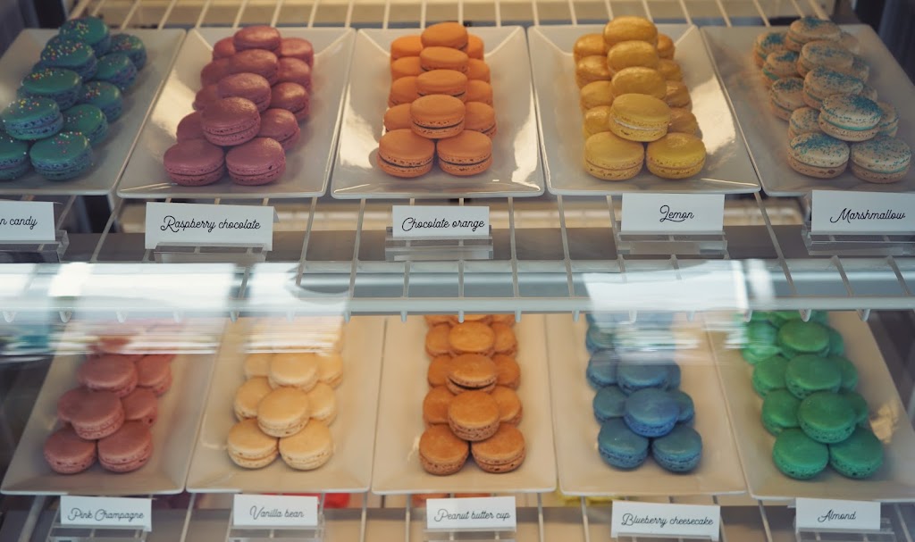 Nikkolettes Macarons | 3425 Highway 169N, Plymouth, MN 55441, USA | Phone: (651) 334-8821