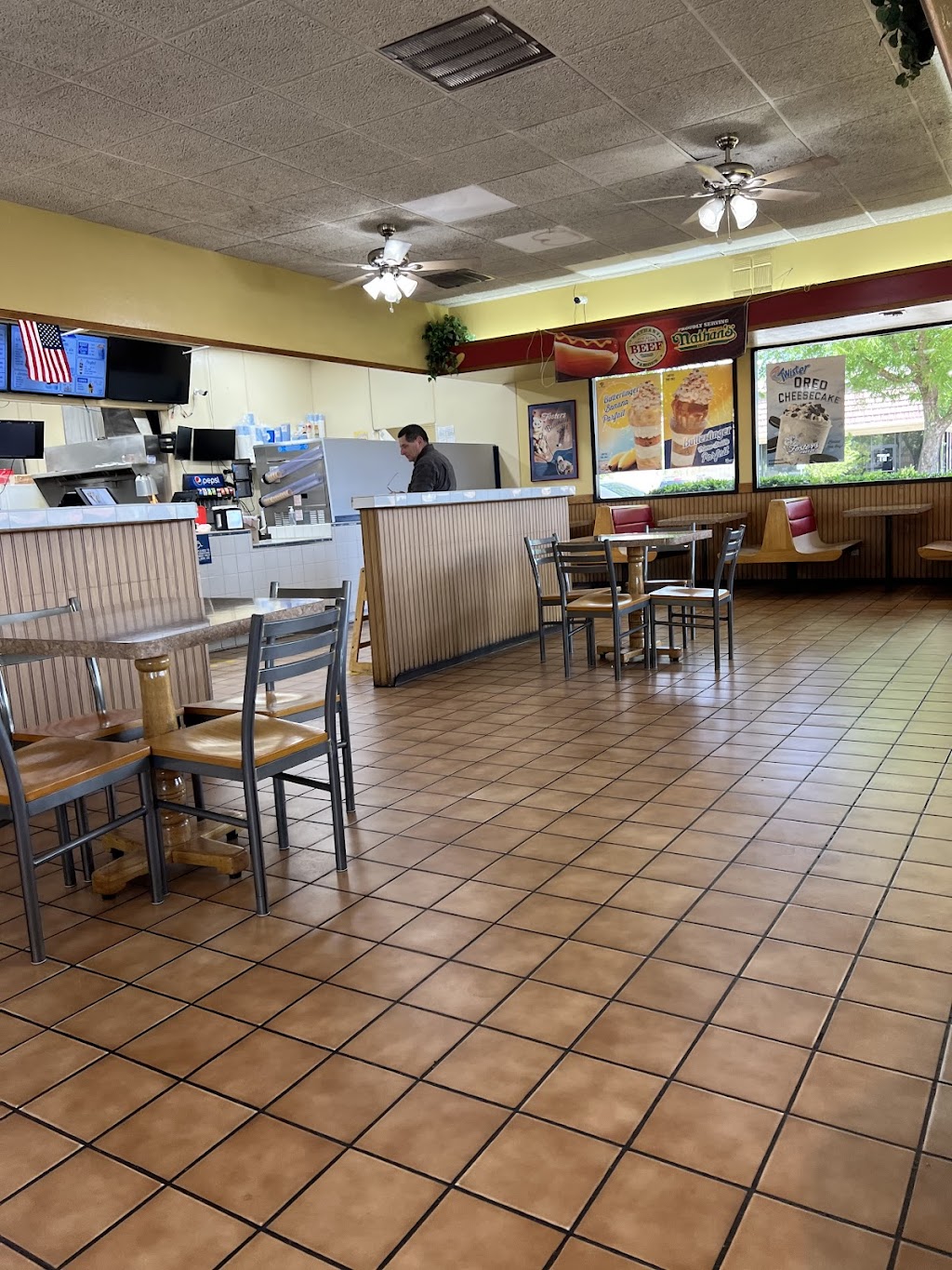 Fosters Freeze | 2151 Shaw Ave, Clovis, CA 93611, USA | Phone: (559) 297-3450