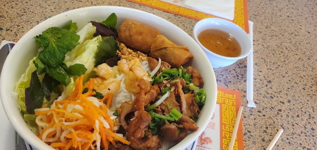 Quangs Vietnamese Restaurant | 16244 Whittier Blvd, Whittier, CA 90603, USA | Phone: (562) 902-3888