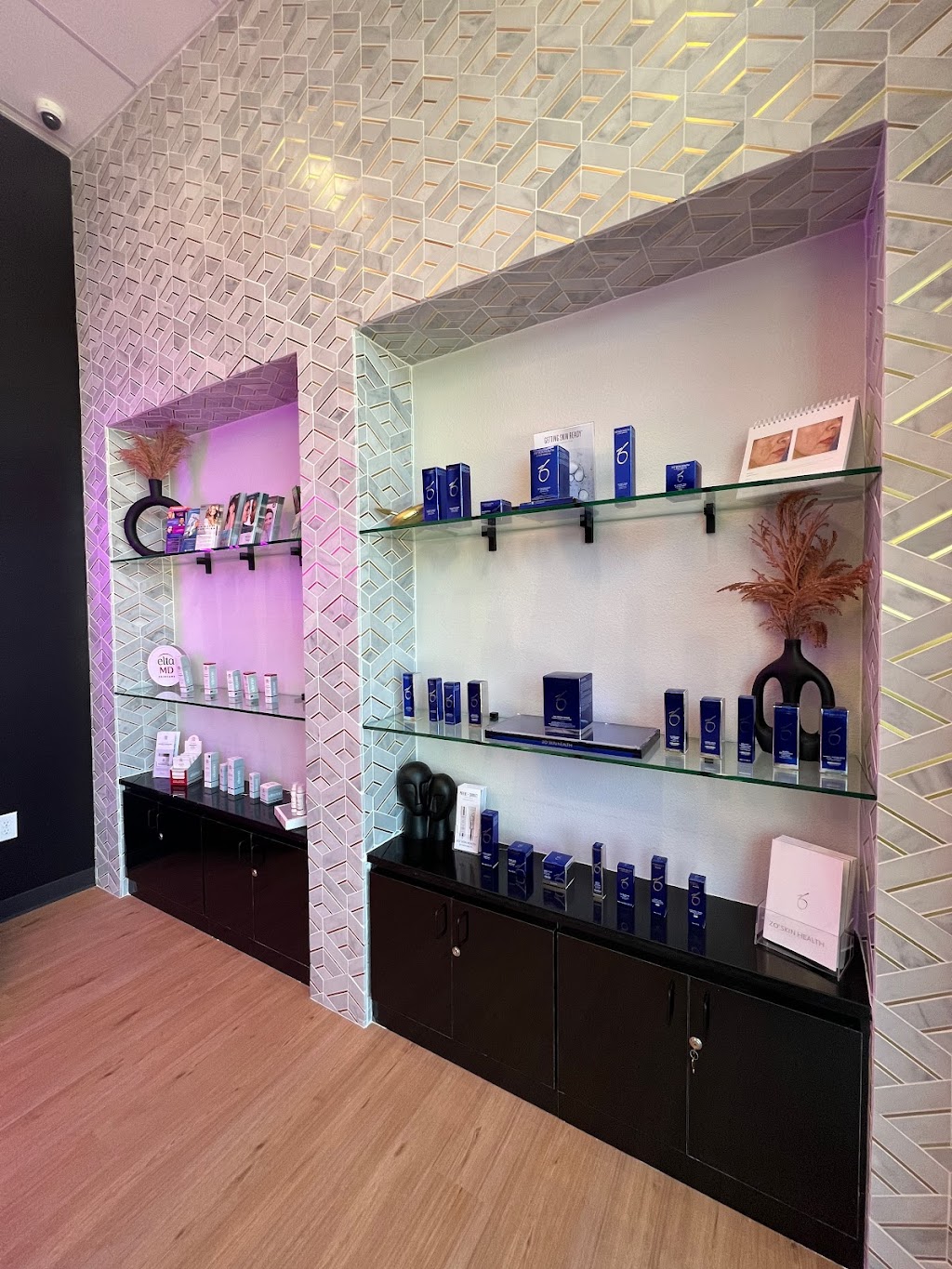 Glo & Glam Colleyville - MedSpa & Skin Care | 3855 Glade Rd Suite 130, Colleyville, TX 76034, USA | Phone: (817) 717-6404