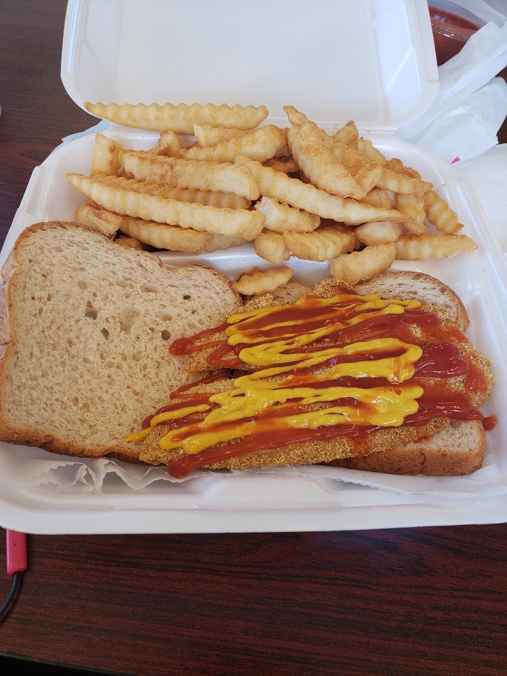 Wing & Fish | 216 NW Broad St # C, Fairburn, GA 30213, USA | Phone: (770) 892-4737
