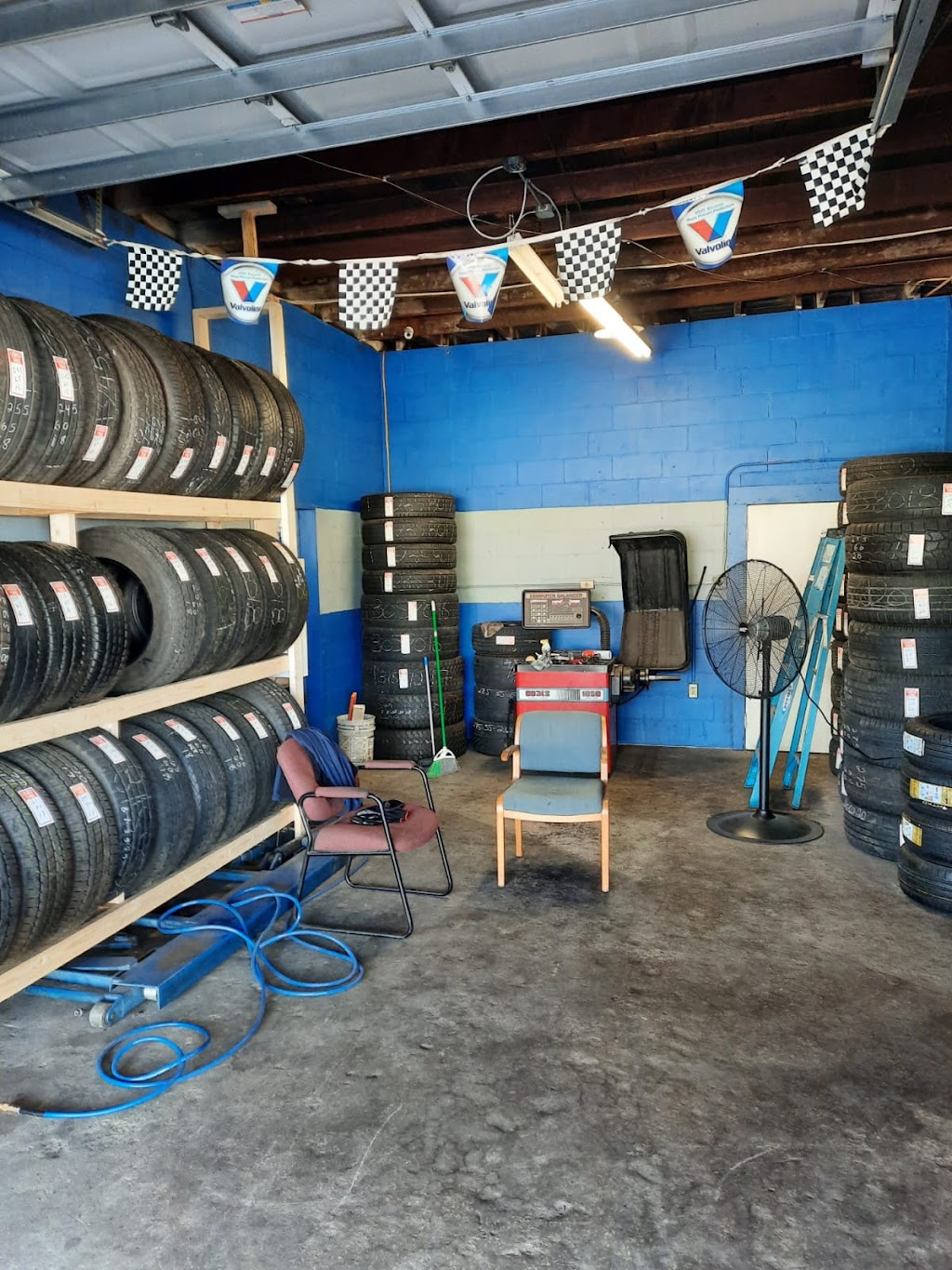 M&A Used Tires LLC | 312 Center St, Dundee, FL 33838, USA | Phone: (863) 852-4593