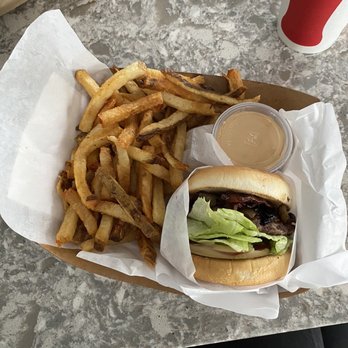 Out & About Burgers | 14214 Meridian Ave E, Puyallup, WA 98373, USA | Phone: (253) 905-9830