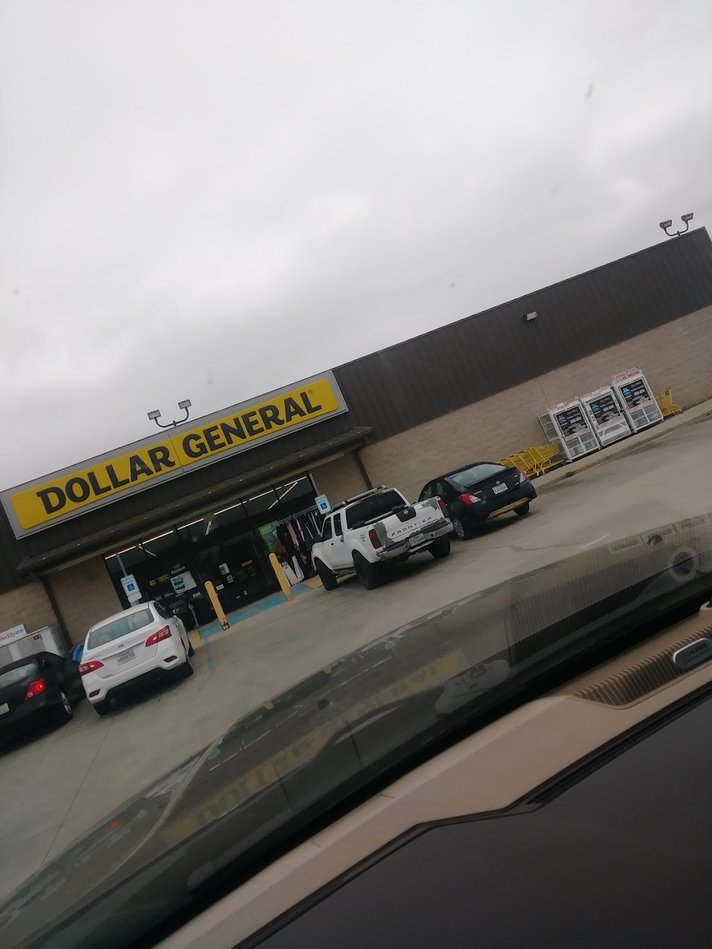 Dollar General | 108 Royal Rd, Cedar Creek, TX 78612, USA | Phone: (737) 999-0411